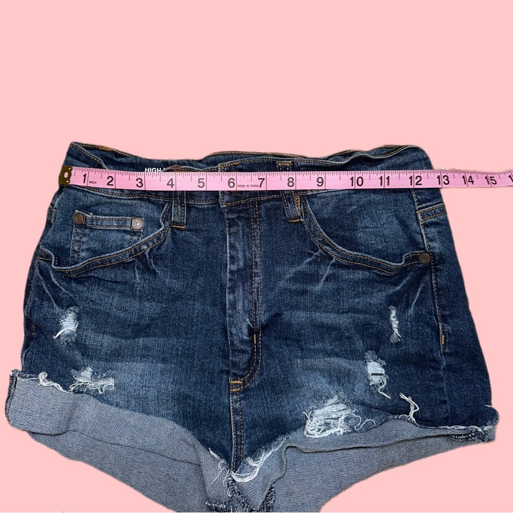 High Rise Cheeky Shorts - Picture 4 of 5